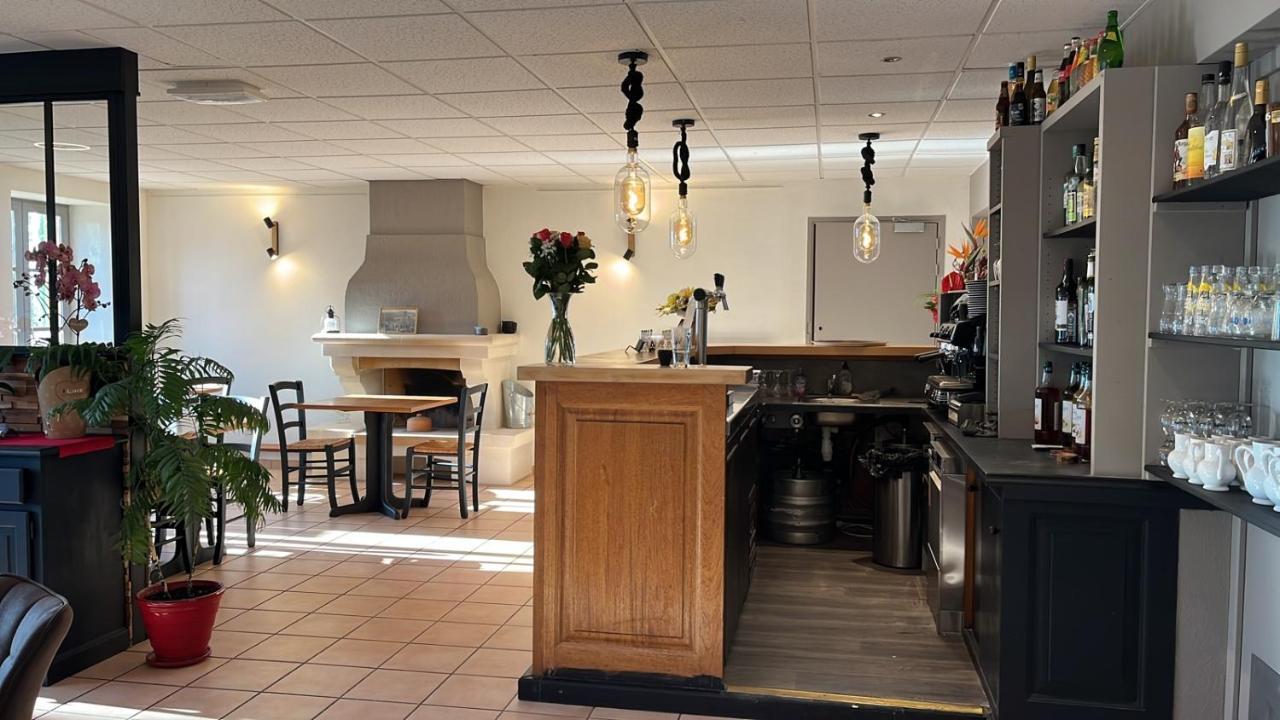 Gite - Auberge Du Midi Saint-Antoine  Bagian luar foto