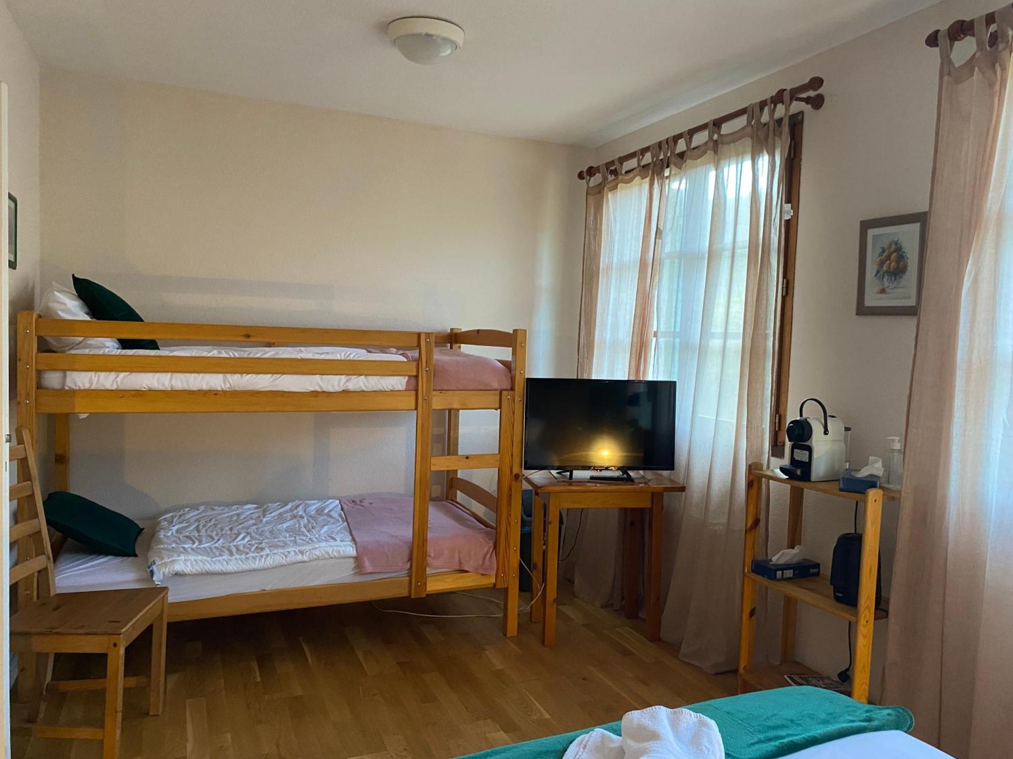 Gite - Auberge Du Midi Saint-Antoine  Bagian luar foto